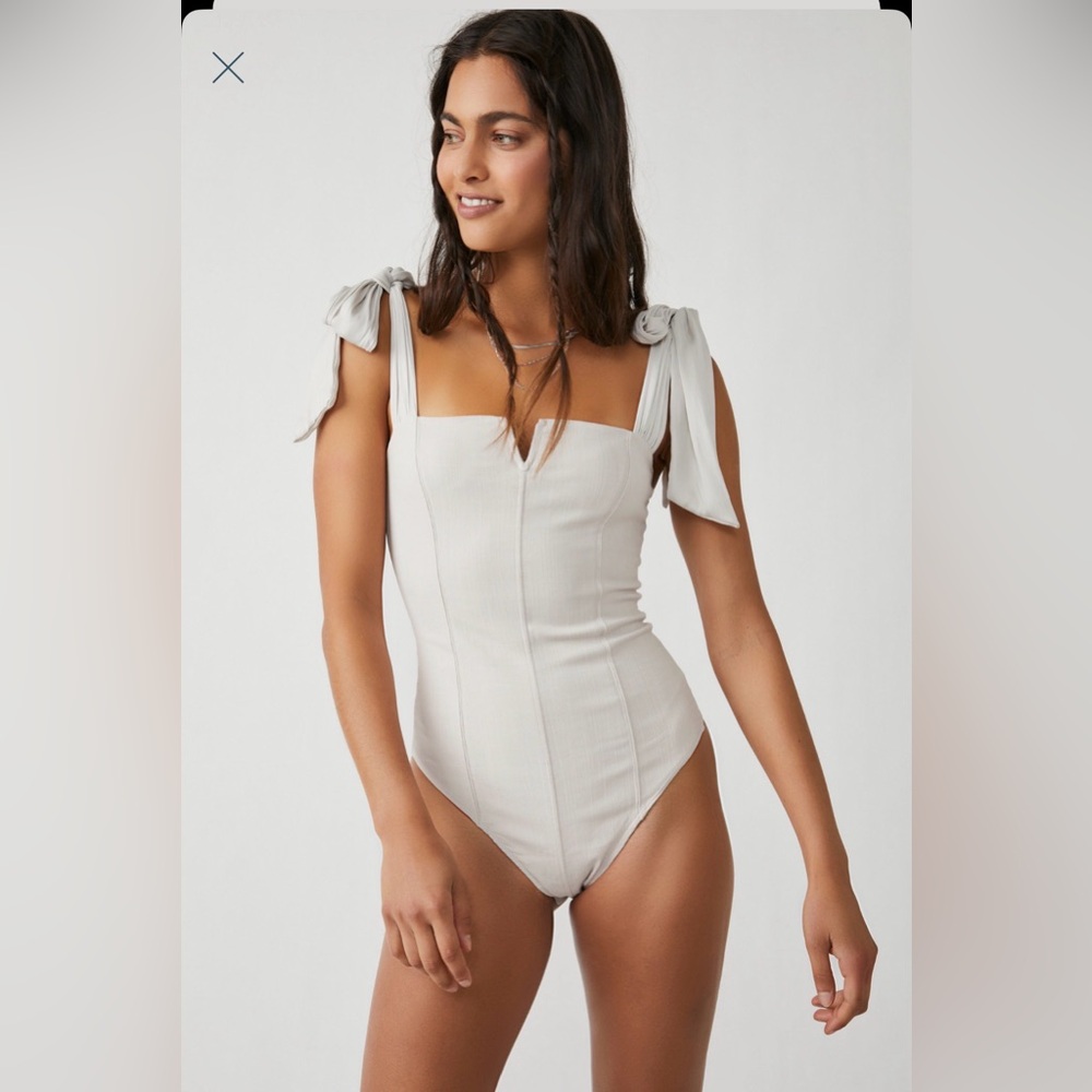 Intimately by Free People Lola Tie Shoulder
Bodysuit size Medium in Cream/Tan